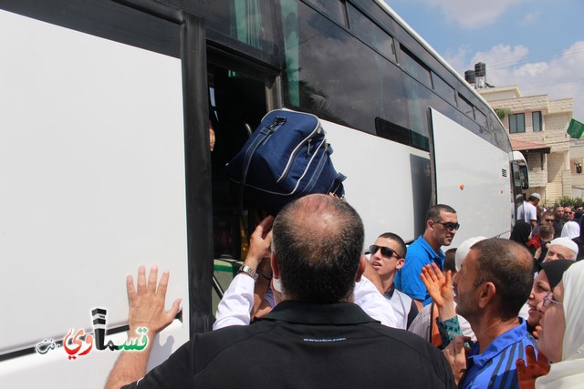 كفرقاسم -فيديو : حجا مبرور وسعيا مشكورا .. حجاج حافلة الحاج احمد الصوص تصل البلدة بسلام ودموع الفرح تغمر الجميع 